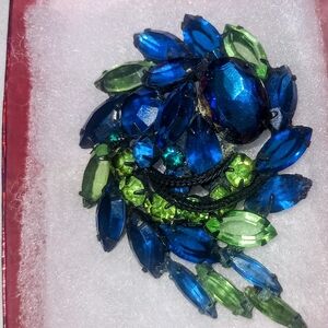 Elegant Blue and Green Crystal Brooch